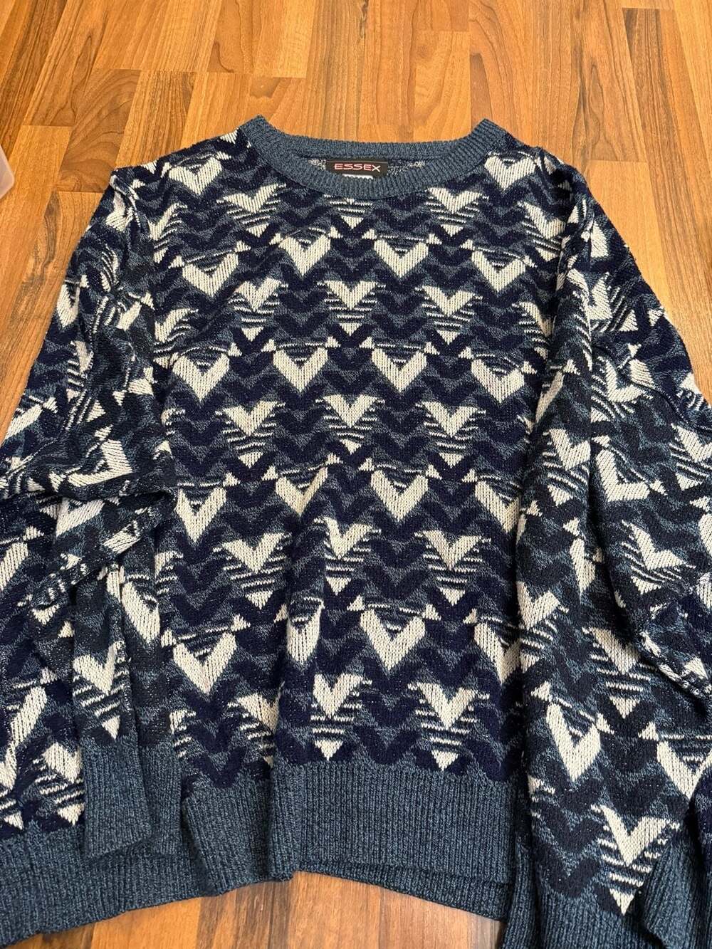 Essex Vintage 80s Geometric Chevron Pattern Crewneck Sweater